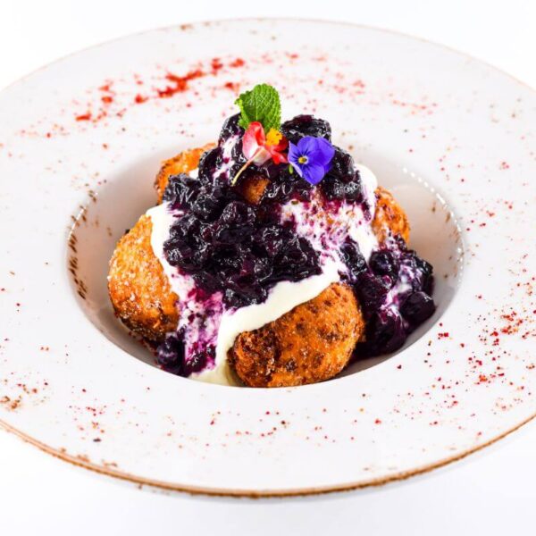 Cheese pancakes with jam (blueberries/plums/sour cherries/strawberries)