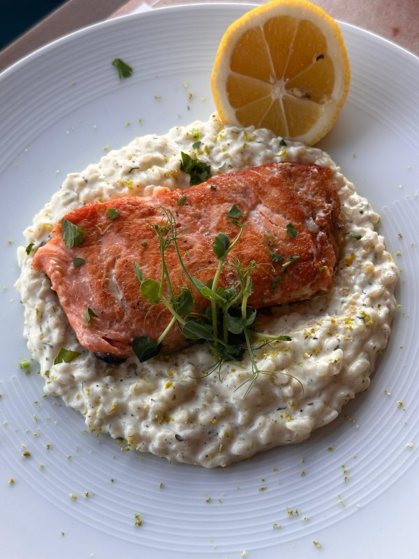 Somon cu risotto si unt aromatizat