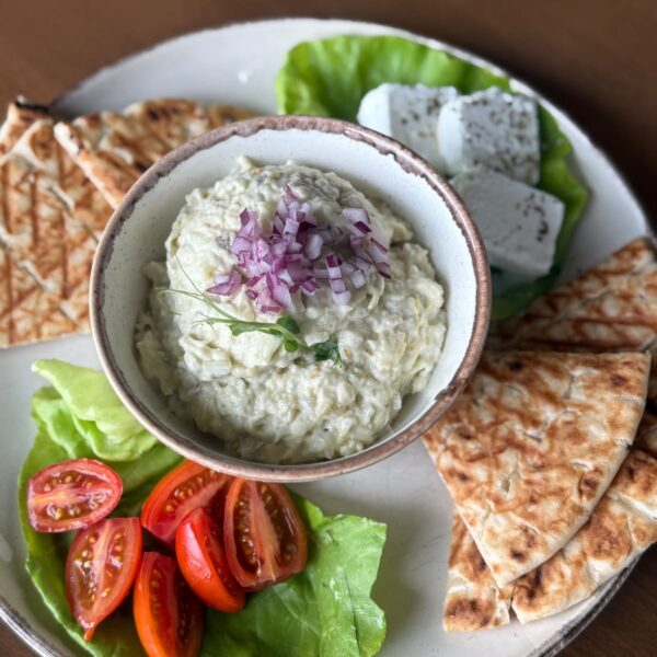 Eggplant salad with pitta bread